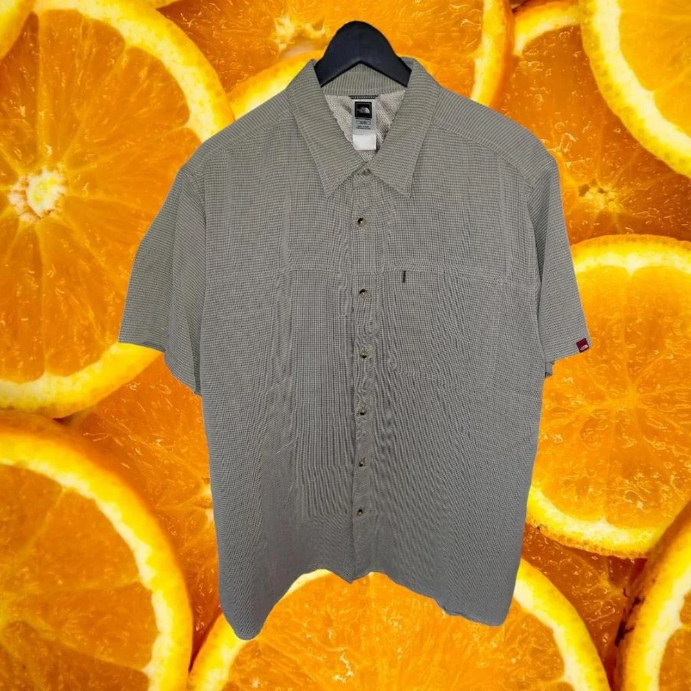 North Face Tan and White  Button Up with‎ Zip Pocket Short Sleeve Shirt Size XL